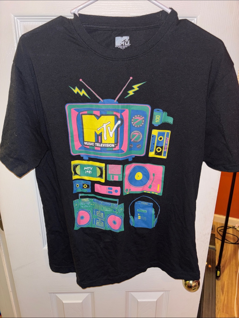 Adult MTV retro 80s Neon graphic t-shirt